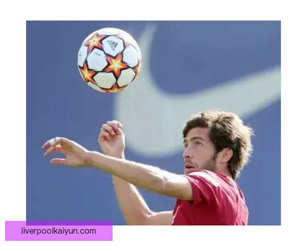 罗贝托在欧冠小组赛中的关键表现引发关注与期待